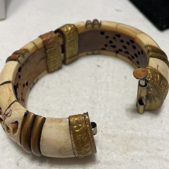 Antique Afghani Bone, Brass, Wood bracelet with pin latch 7” - Picture 6 of 13